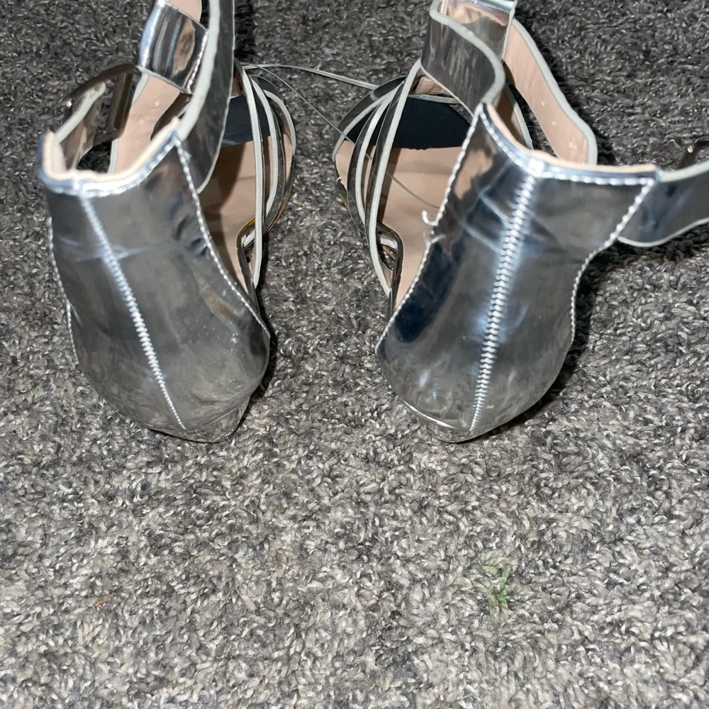 Pink Key Heels - Picture 5 of 6